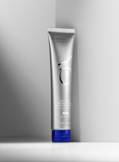 Daily Sheer Broad-Spectrum SPF 50  hi-res num&eacute;ro de l&rsquo;image 2